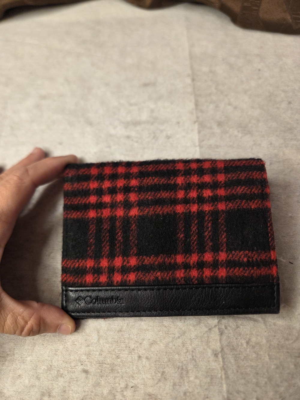 Columbia Traveler Passport Wallet Black & Red Plaid Flannel